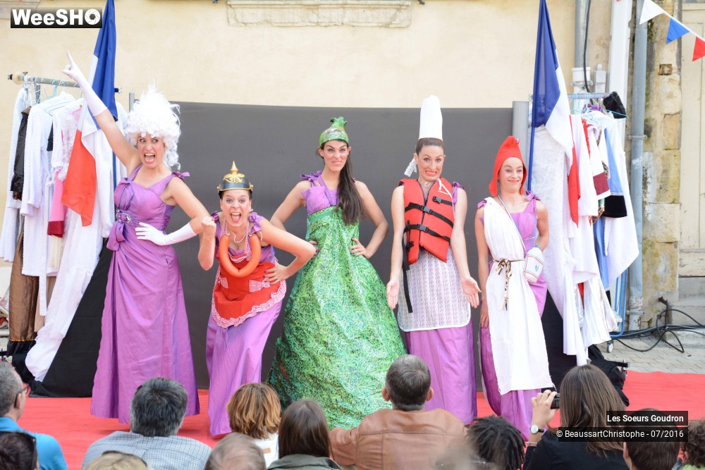 11/51 photos du spectacle Dames de France
