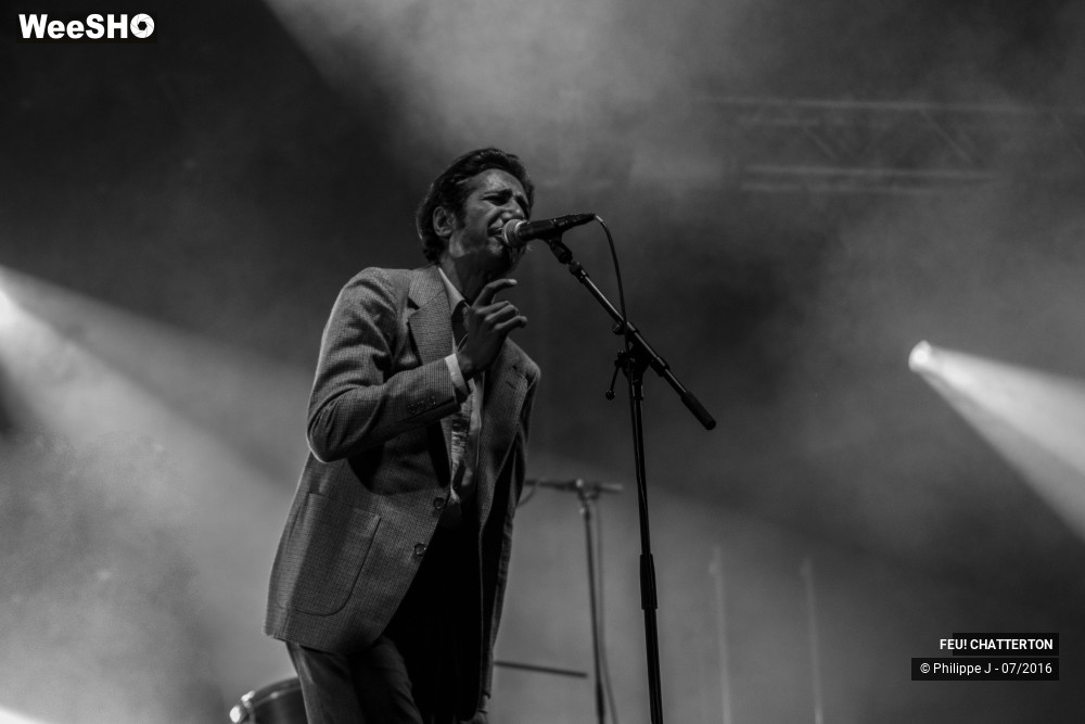 13/17 photos du spectacle Feu! Chatterton