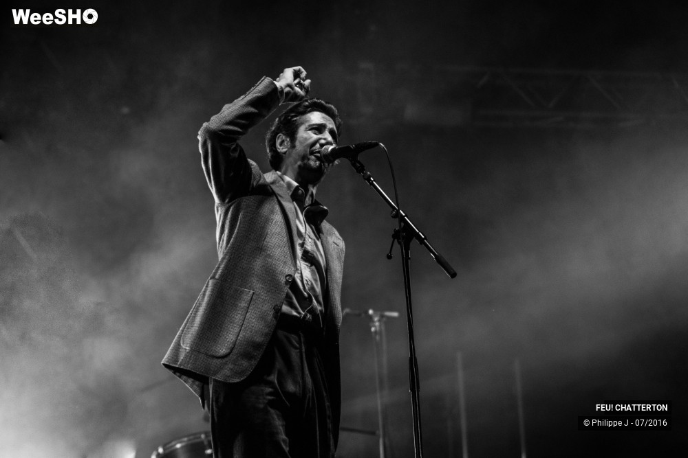 16/17 photos du spectacle Feu! Chatterton