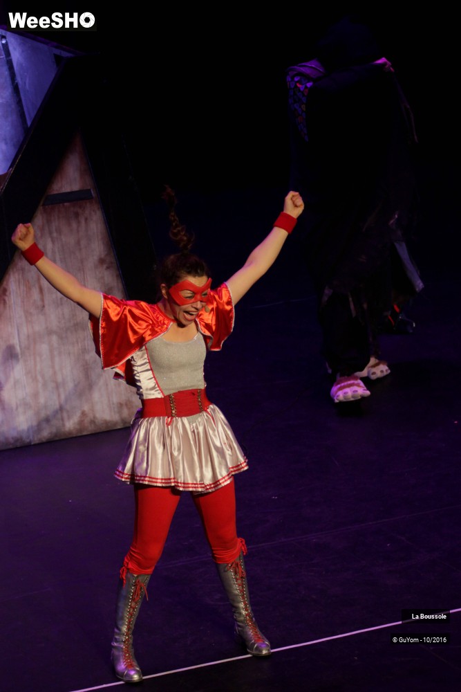 32/50 photos du spectacle Le Mystérieux Mystère des Super-Héros
