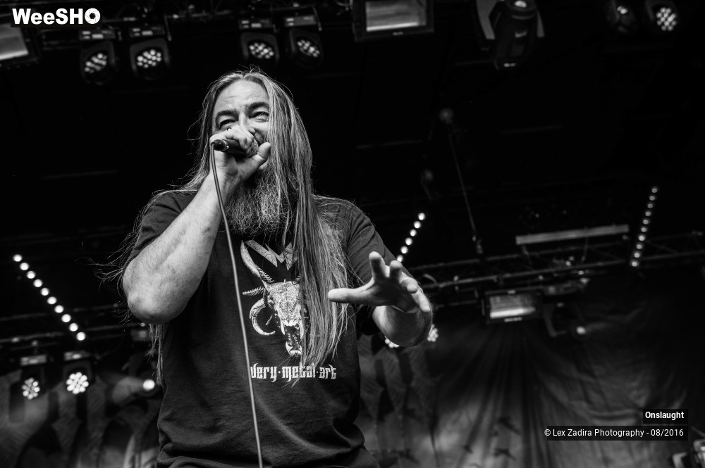 2/15 photos du spectacle Onslaught