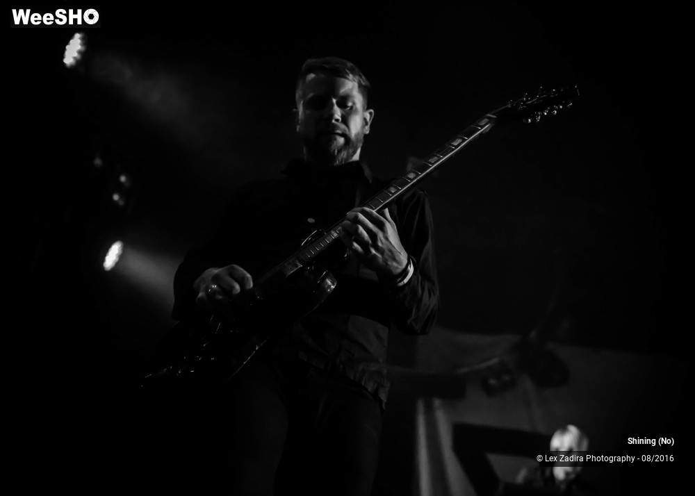 3/9 photos du spectacle Shining (No)