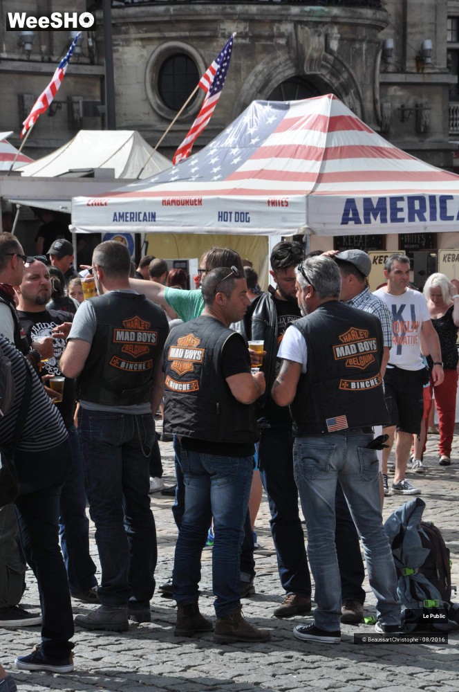 11/51 photos du spectacle Bethune retro 2016 Ambiance