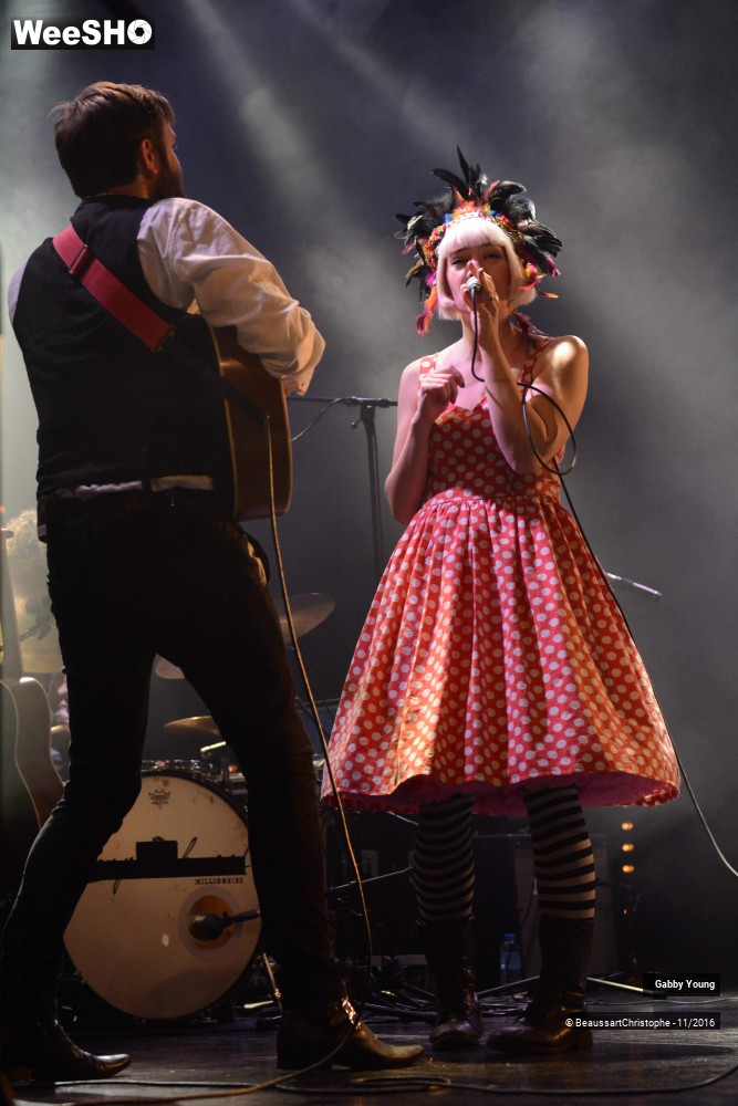 22/34 photos du spectacle Gabby Young and Other animals