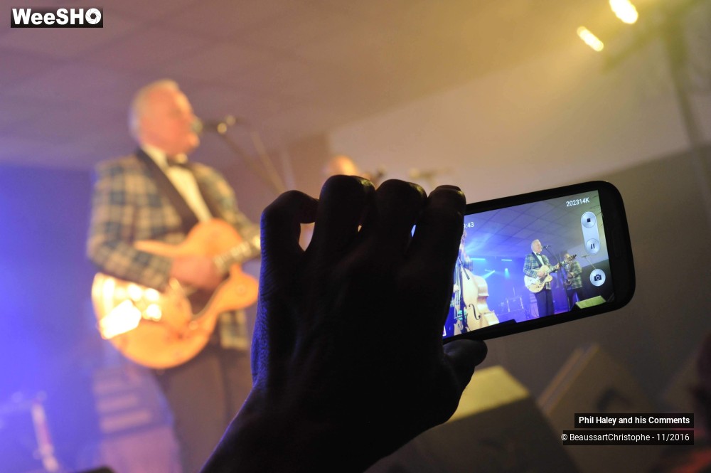 7/32 photos du spectacle Phil Haley and his Comments