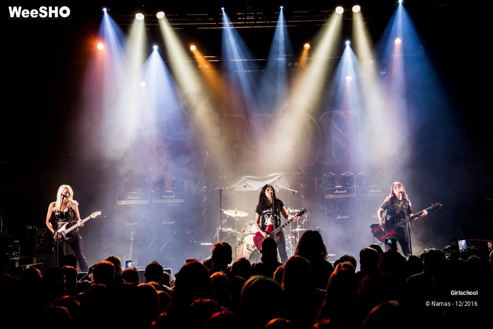 1/16 photos du spectacle Girlschool