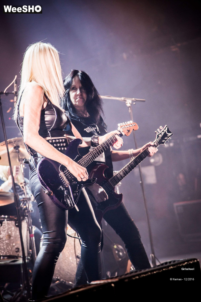 14/16 photos du spectacle Girlschool