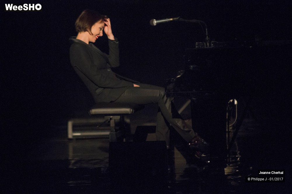 2/6 photos du spectacle Jeanne Cherhal