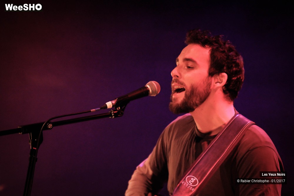 33/42 photos du spectacle Les yeux noirs