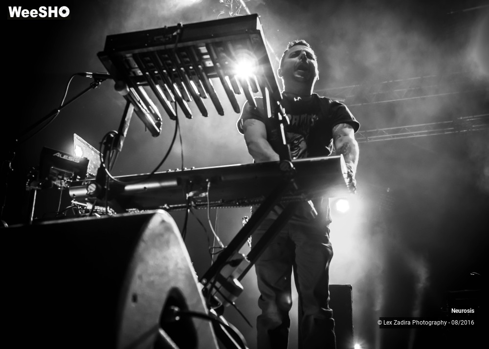 5/7 photos du spectacle Neurosis