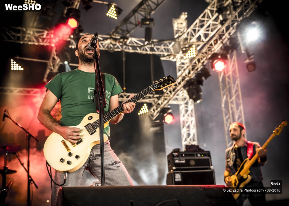 6/8 photos du spectacle Giuda
