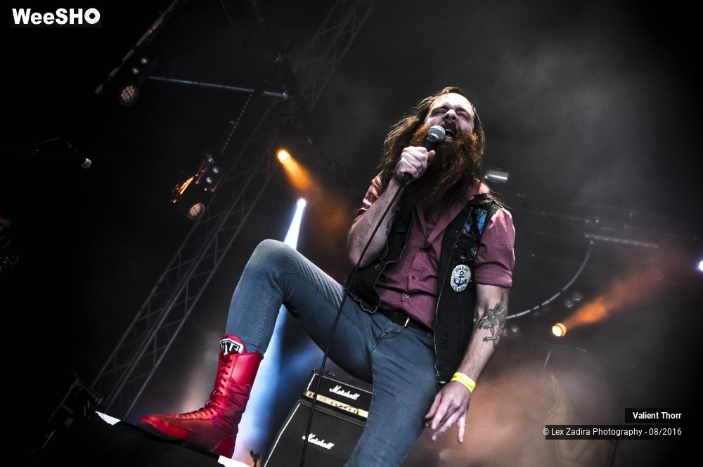 15/15 photos du spectacle Valient Thorr