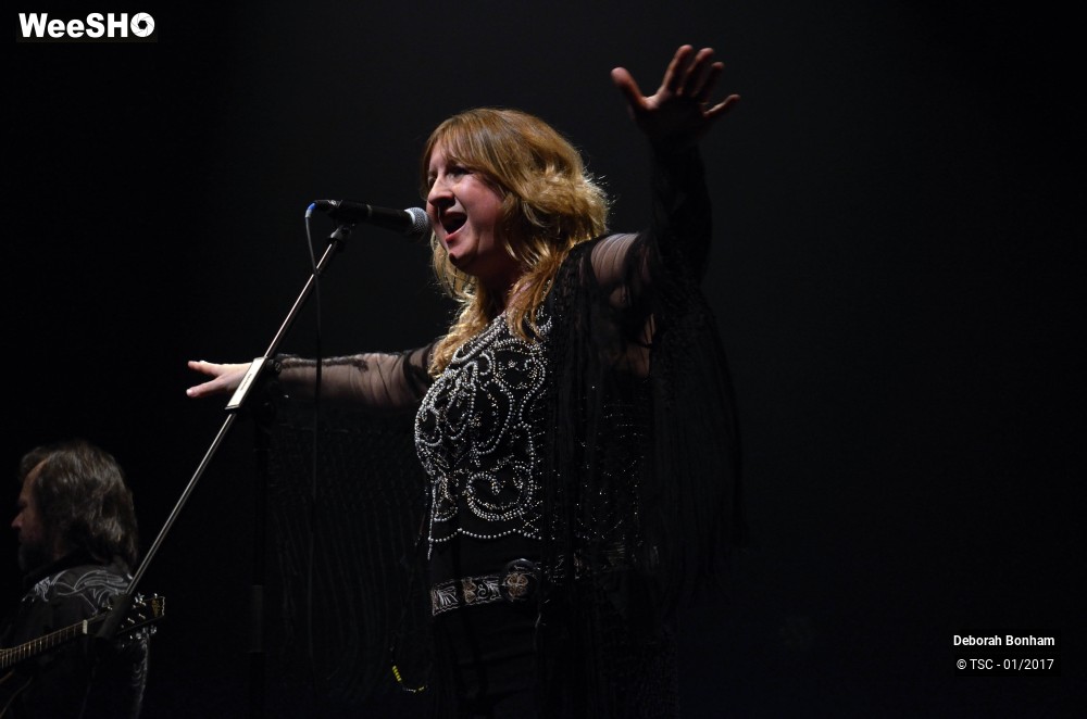 13/28 photos du spectacle Deborah Bonham