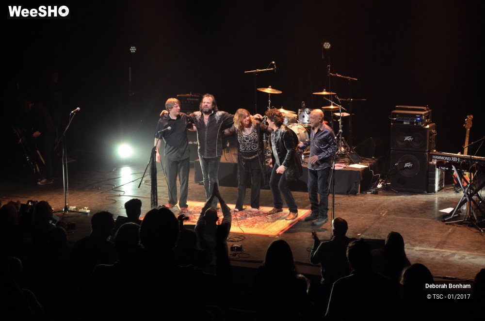 17/28 photos du spectacle Deborah Bonham