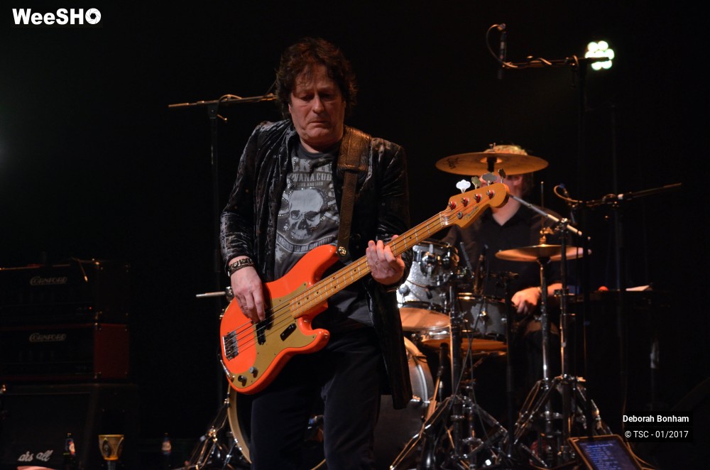 21/28 photos du spectacle Deborah Bonham