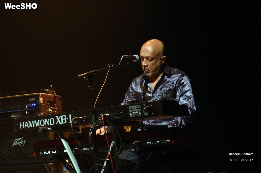 24/28 photos du spectacle Deborah Bonham
