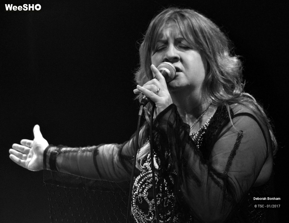 25/28 photos du spectacle Deborah Bonham