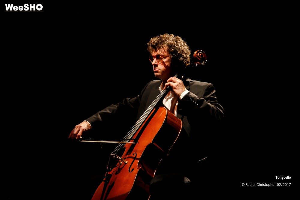 16/35 photos du spectacle Tonycello