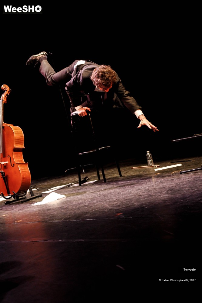 18/35 photos du spectacle Tonycello