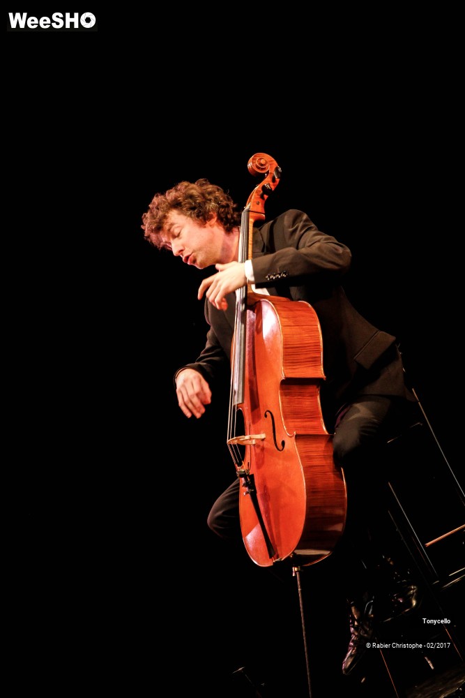 23/35 photos du spectacle Tonycello