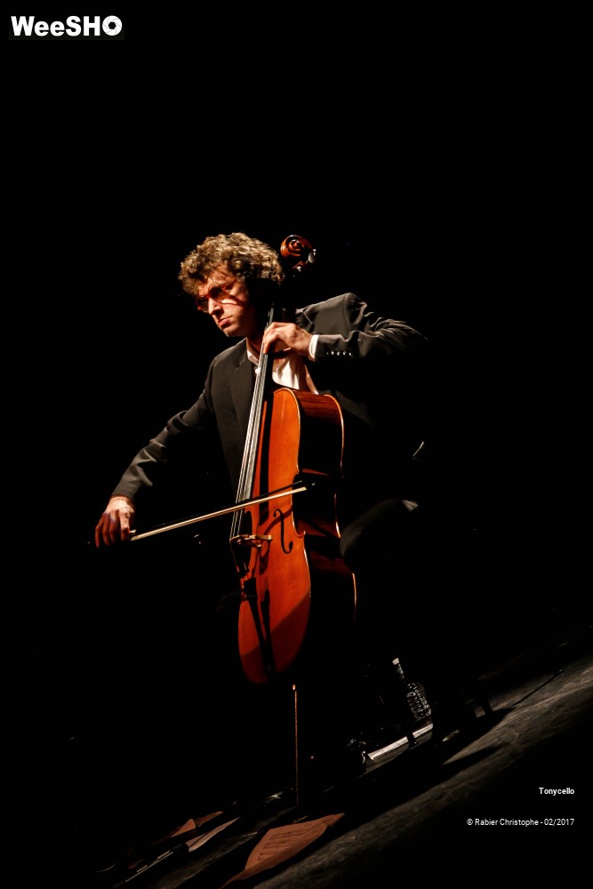 34/35 photos du spectacle Tonycello