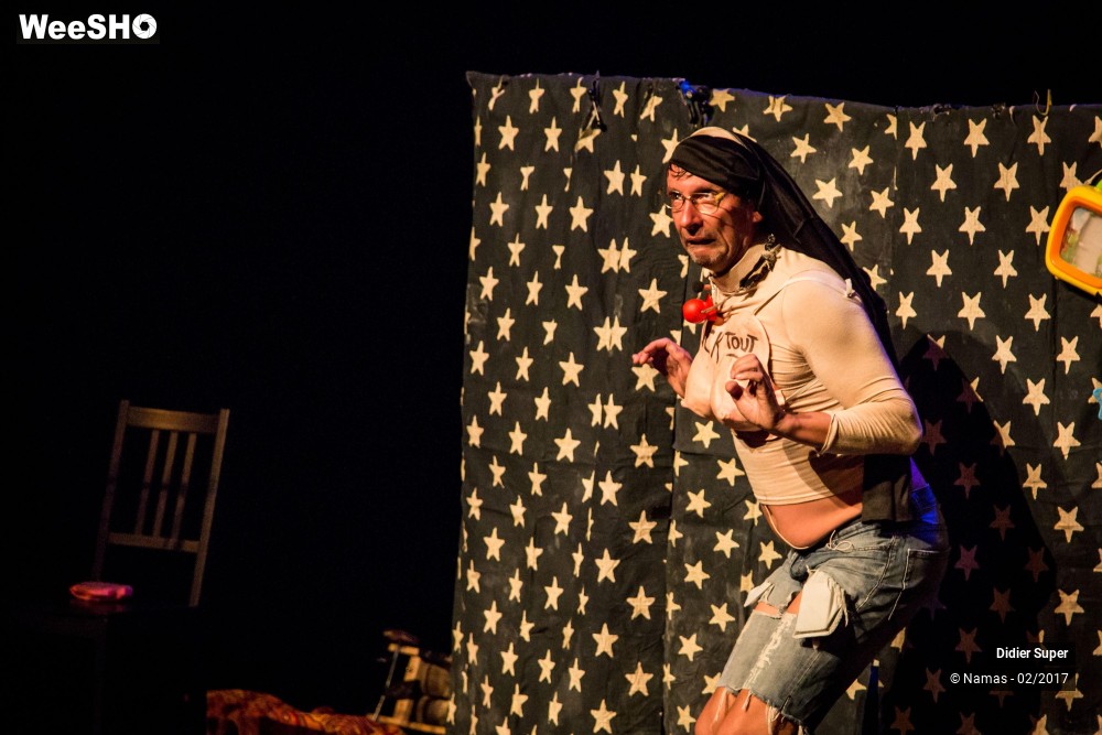20/23 photos du spectacle Didier Super