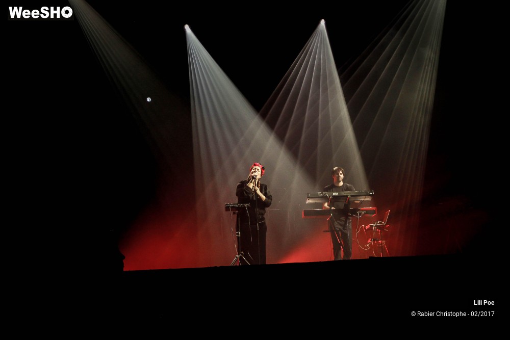 2/14 photos du spectacle Lili Poe