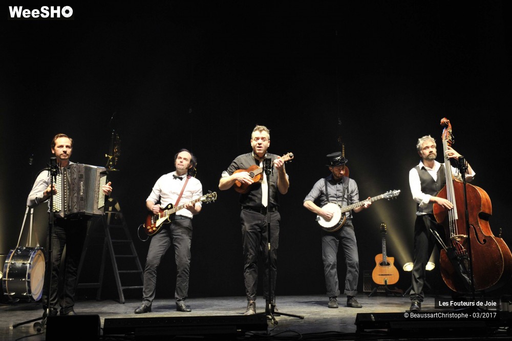 52/52 photos du spectacle Les Fouteurs de Joie