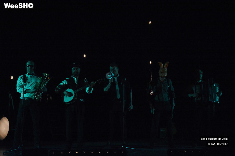 21/52 photos du spectacle Les Fouteurs de Joie