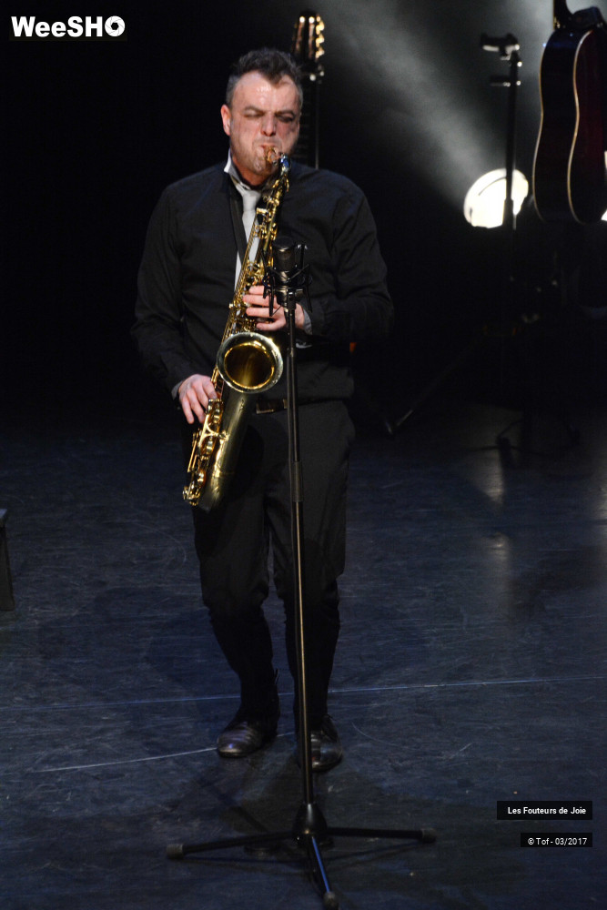 32/52 photos du spectacle Les Fouteurs de Joie