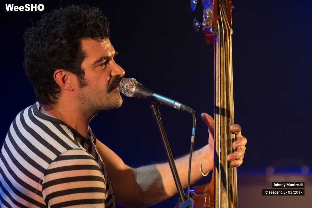 33/50 photos du spectacle Johnny Montreuil