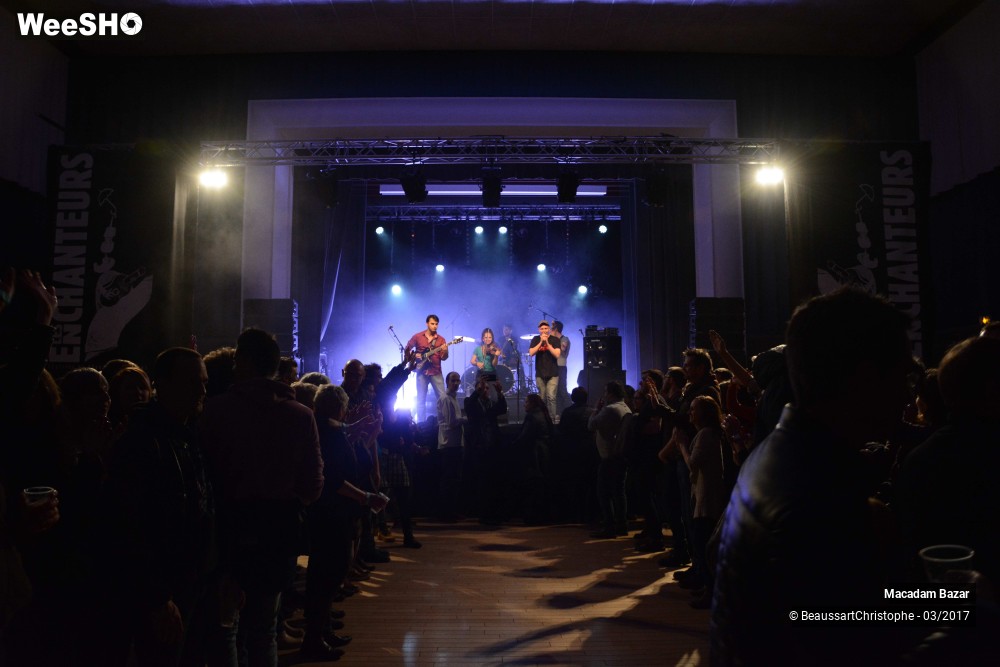 26/40 photos du spectacle Macadam Bazar