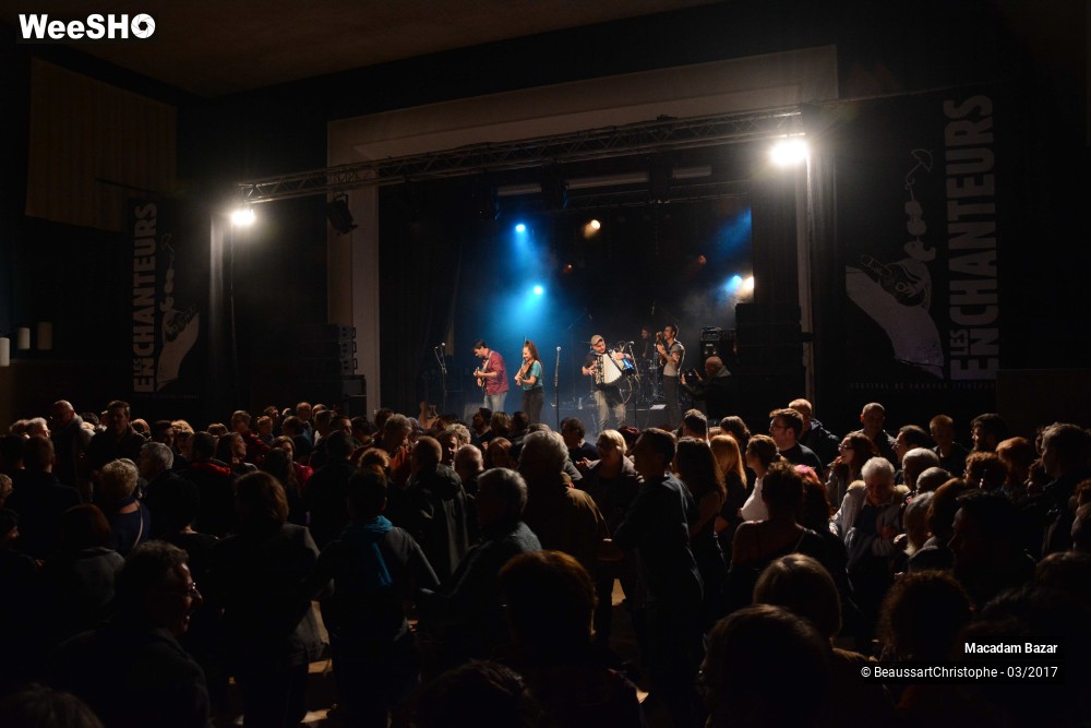 32/40 photos du spectacle Macadam Bazar