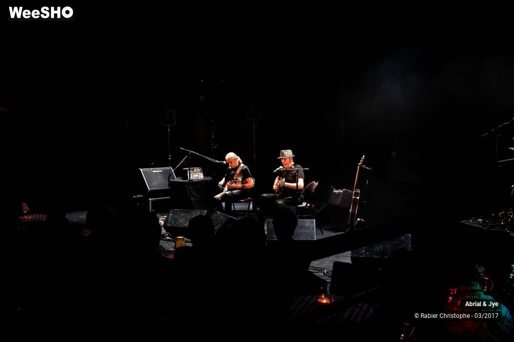 31/31 photos du spectacle Abrial et Jye