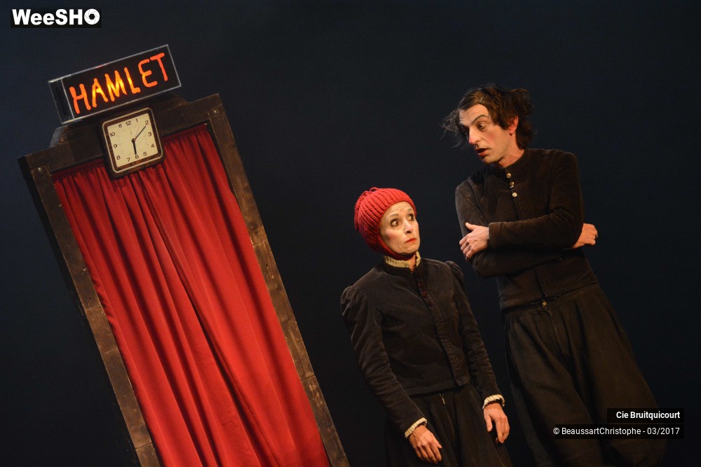 1/44 photos du spectacle Hamlet en 30 minutes