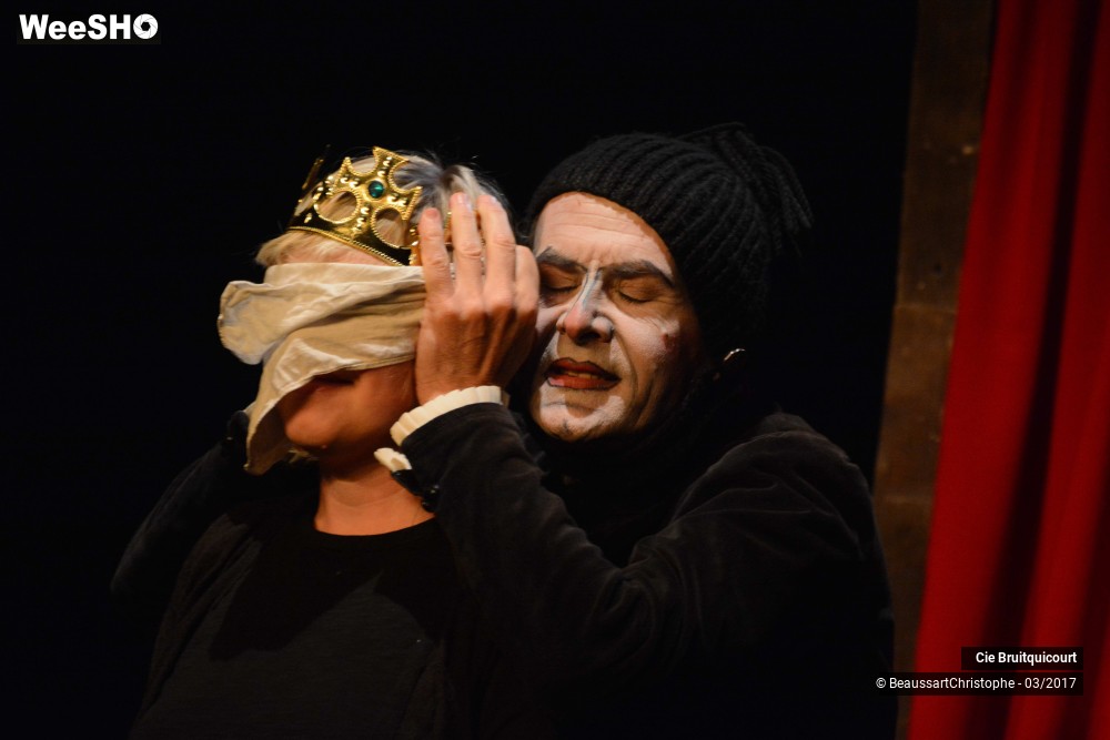 27/44 photos du spectacle Hamlet en 30 minutes