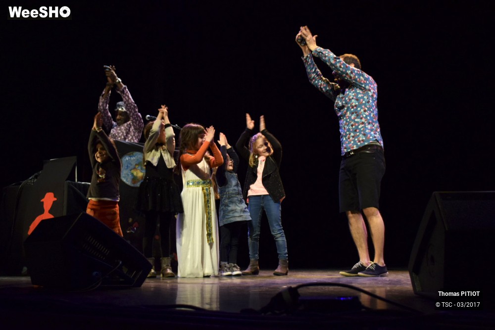 13/19 photos du spectacle Allez jouer dehors