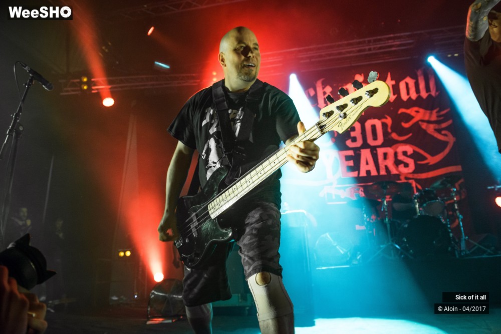 2/10 photos du spectacle Sick of it all