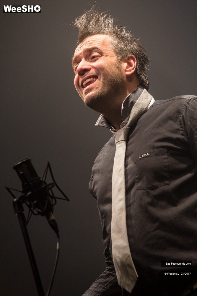 6/50 photos du spectacle Les Fouteurs De Joie