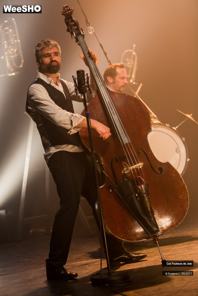 16/50 photos du spectacle Les Fouteurs De Joie