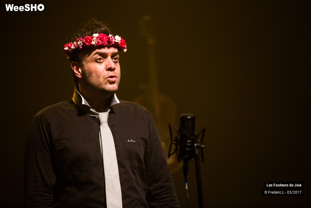 18/50 photos du spectacle Les Fouteurs De Joie