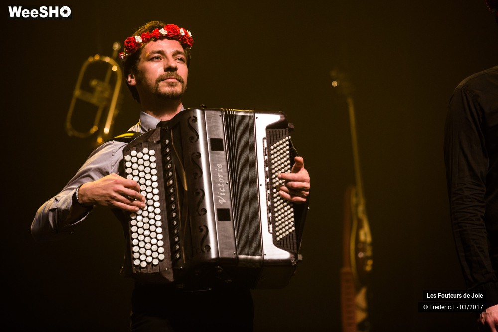 19/50 photos du spectacle Les Fouteurs De Joie