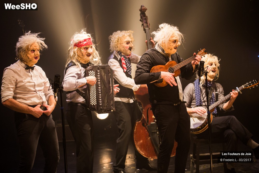 24/50 photos du spectacle Les Fouteurs De Joie