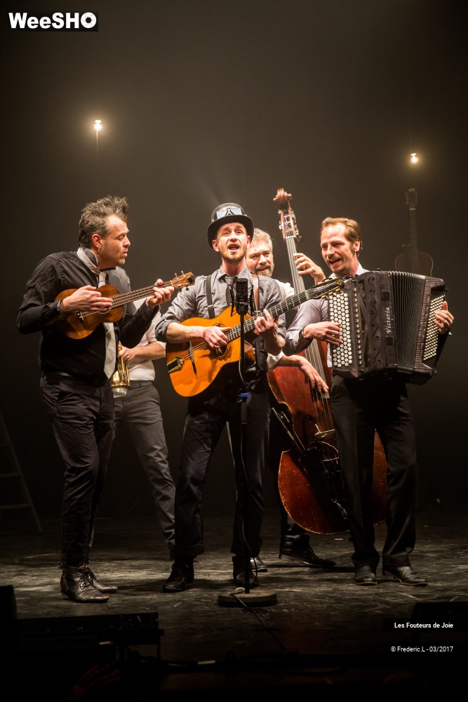 31/50 photos du spectacle Les Fouteurs De Joie