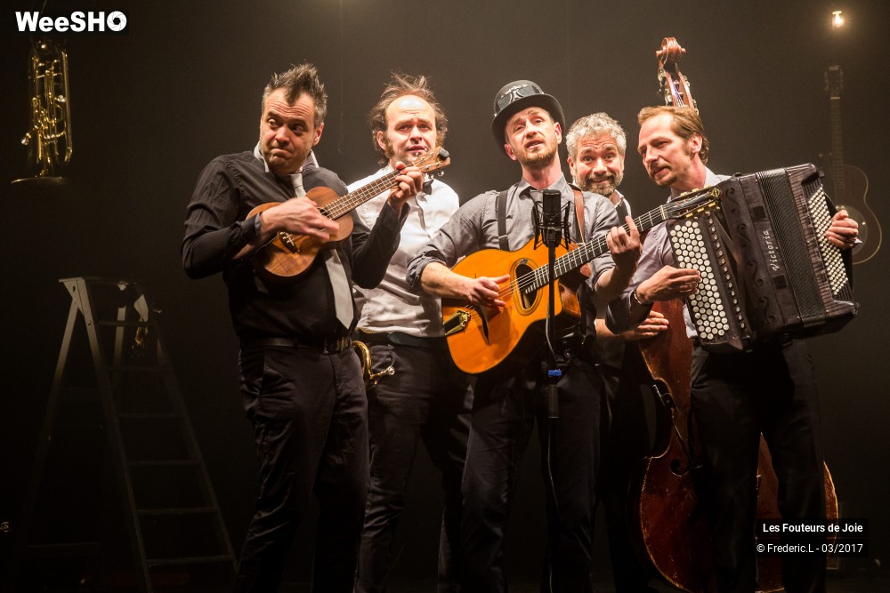33/50 photos du spectacle Les Fouteurs De Joie