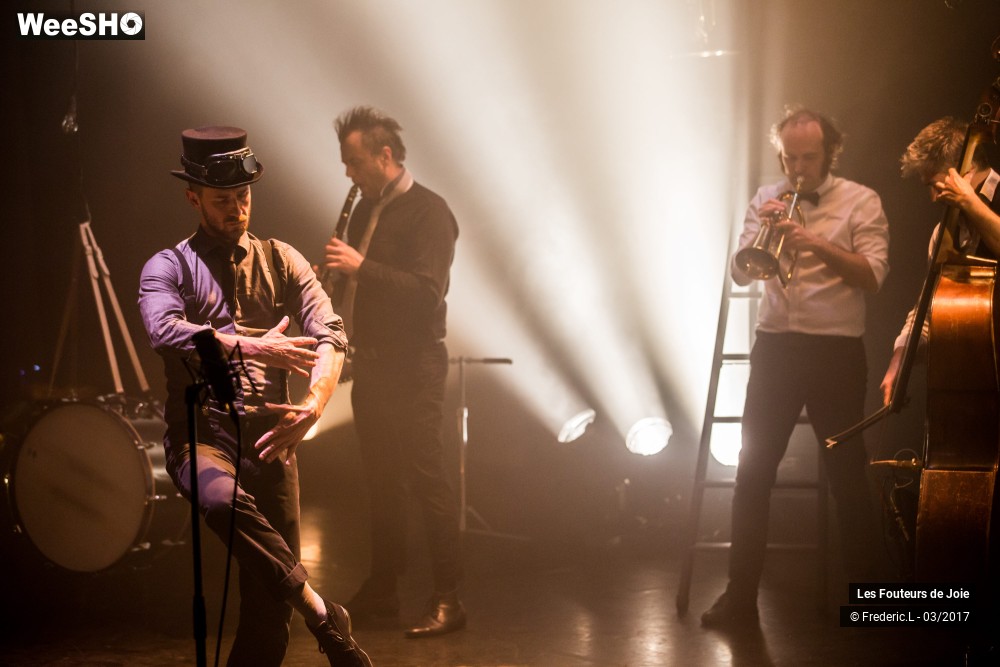 34/50 photos du spectacle Les Fouteurs De Joie