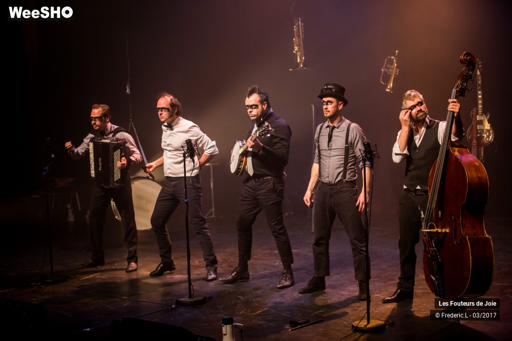 38/50 photos du spectacle Les Fouteurs De Joie