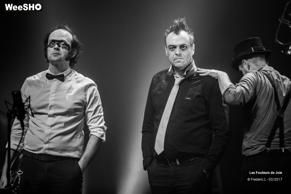 46/50 photos du spectacle Les Fouteurs De Joie
