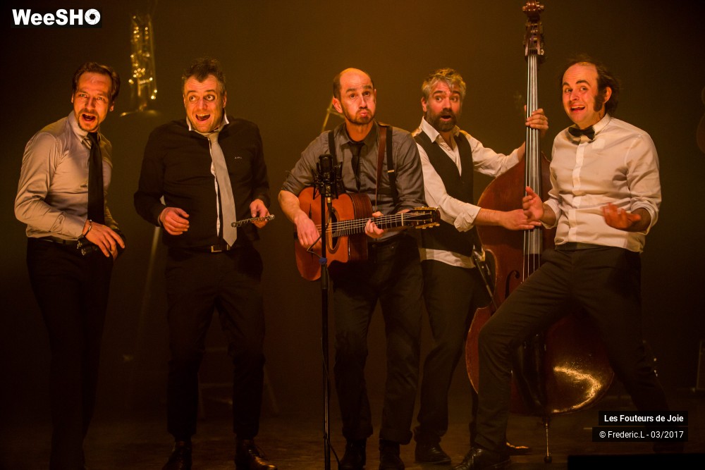 48/50 photos du spectacle Les Fouteurs De Joie
