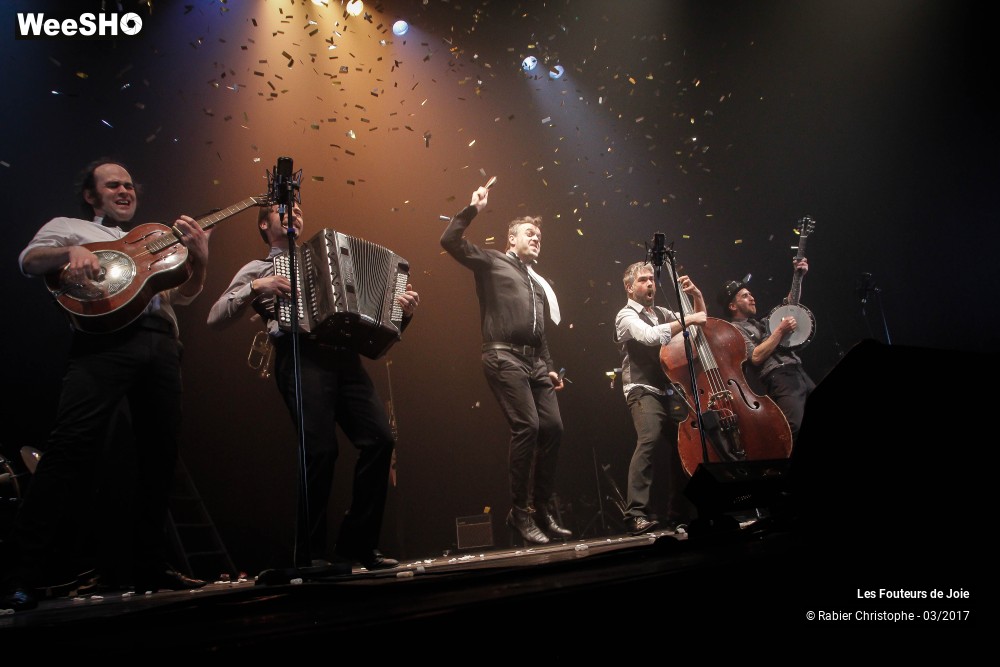 3/50 photos du spectacle Les Fouteurs de Joie
